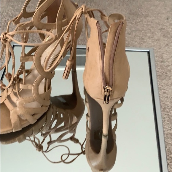 Heels - Picture 4 of 8